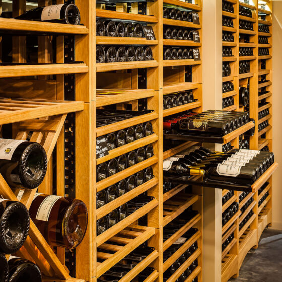 Rangement de cave à vin modulable en bois de chêne massif - Charme et solidité du bois - EuroCave Modulothèque